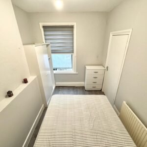 N17 9DD - Disponível Imediato - 1 pessoa £200  - Casal £230