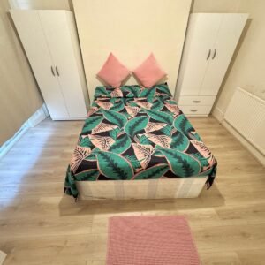 N15 5AE - Disponível imediato - 1 pessoa £200 - Casal £230