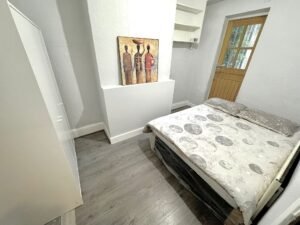 N17 9DD - Disponível imediato - Casal £230 1 pessoa £200