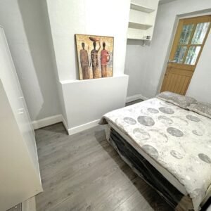 N17 9DD - Disponível imediato - Casal £230 1 pessoa £200