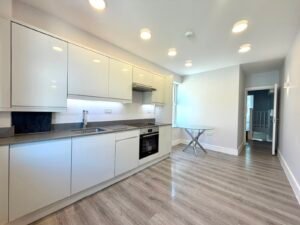 E10 7HA - Leyton - Flat Disponível 01/09  - £1,950